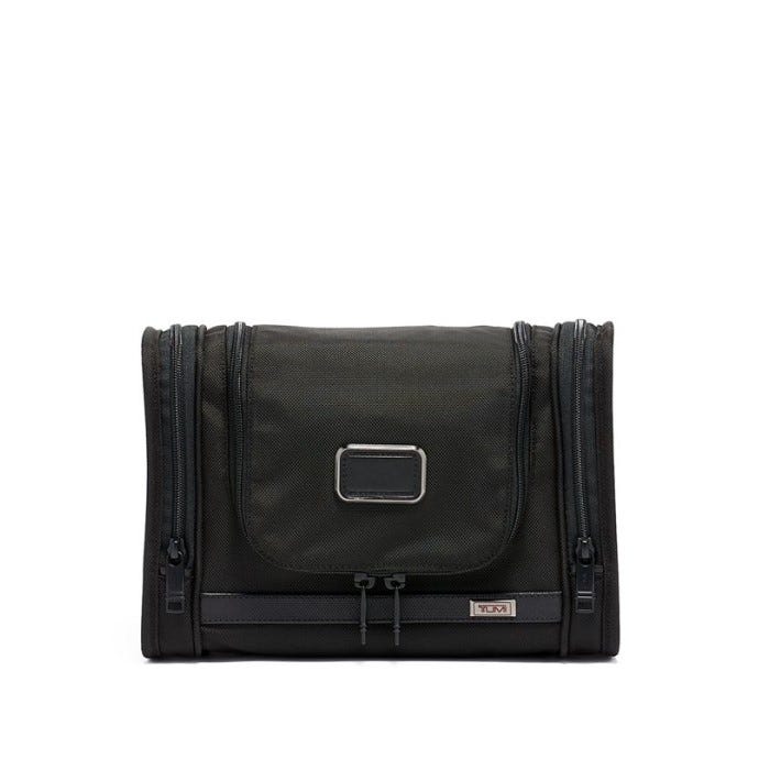 ALPHA Hanging Travel Kit - Black